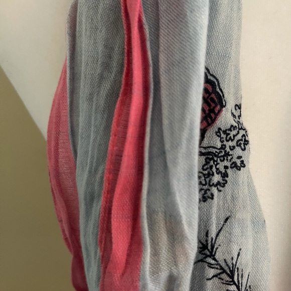 Pale blue butterfly & flower print scarf - Picture 3 of 6